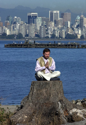 eckhart-tolle-meditating